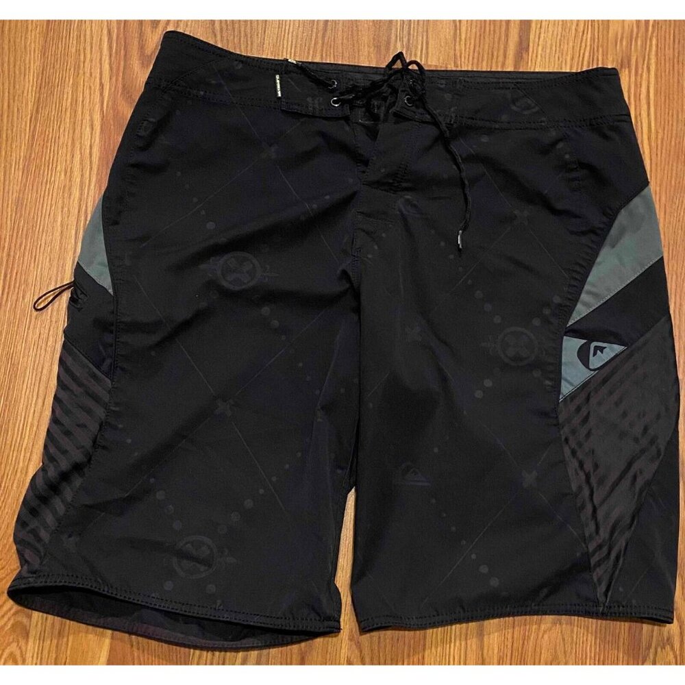 Quiksilver Board Shorts Mens 36 Black Surf Beach Swim Trunks